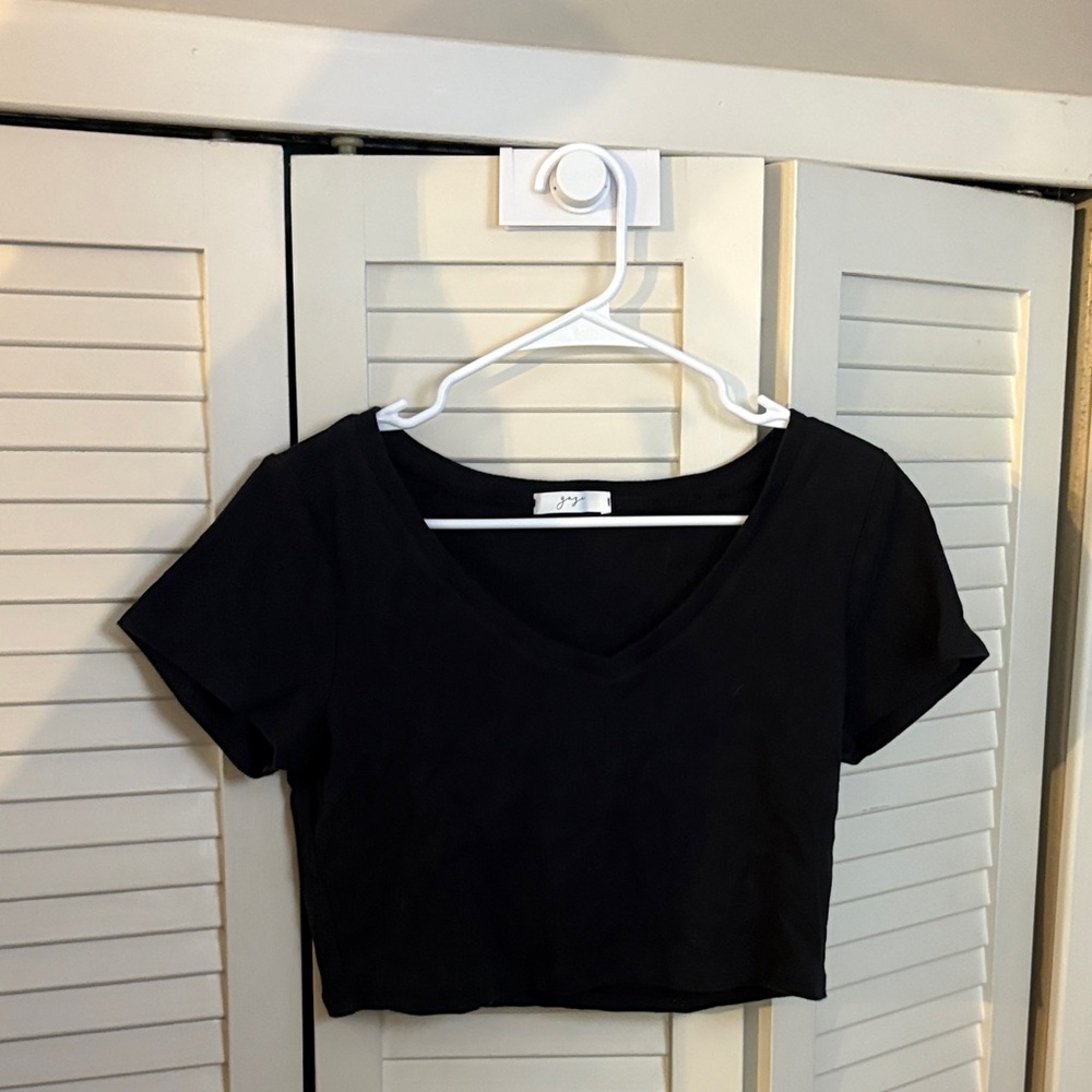 Chic Black V-Neck Crop Top